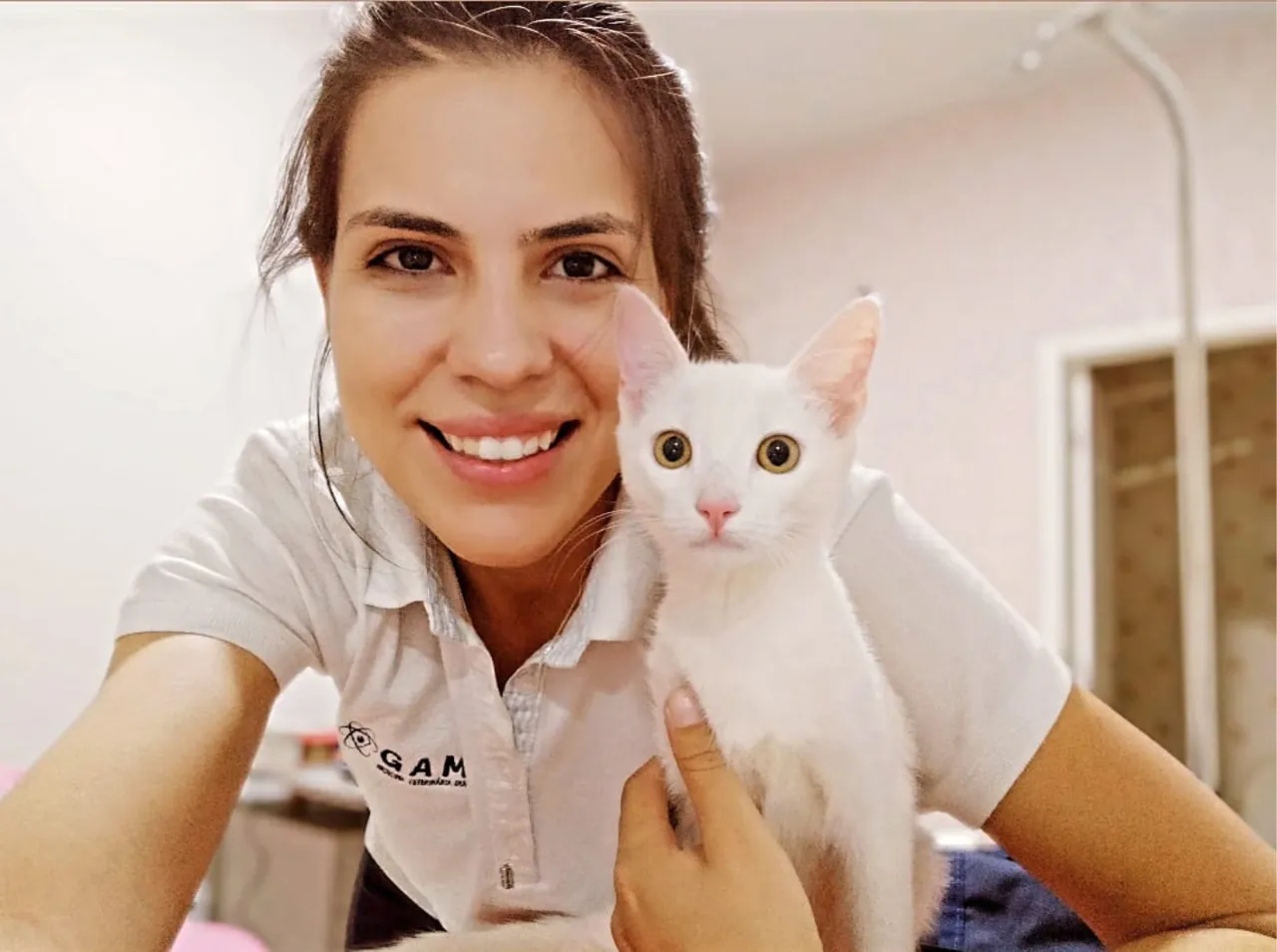 Dra. Jordana com um gato